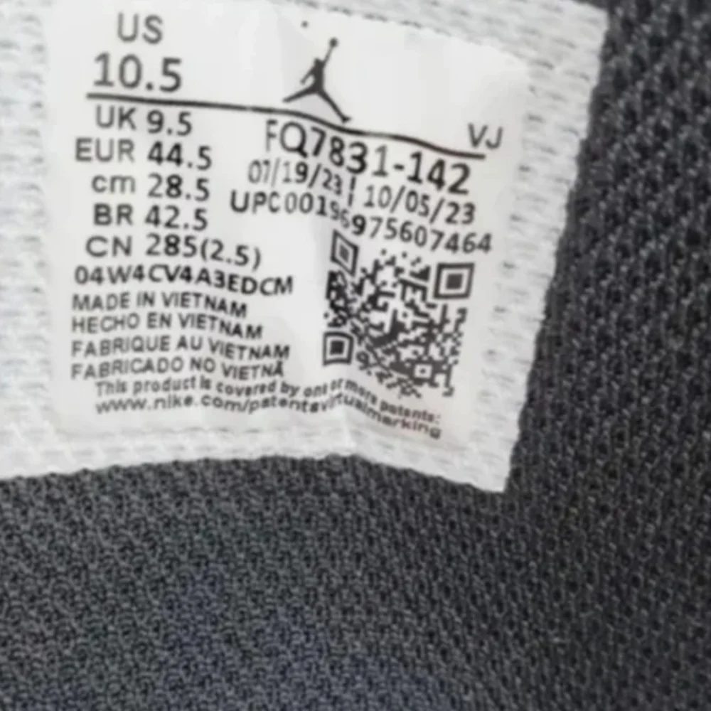 Air Jordan 1 Mid SE Sneakers White/Black/Sail/Blue Grey
